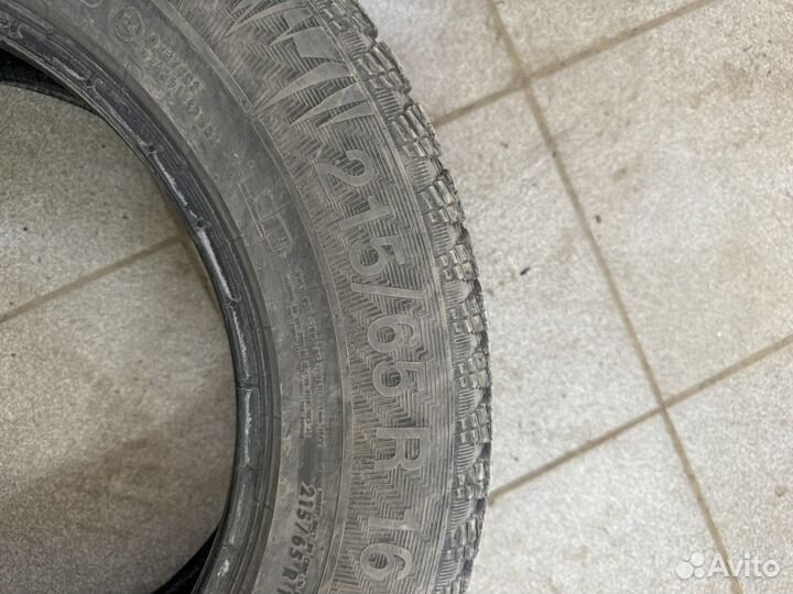 Gislaved Nord Frost 200 215/65 R16 98H