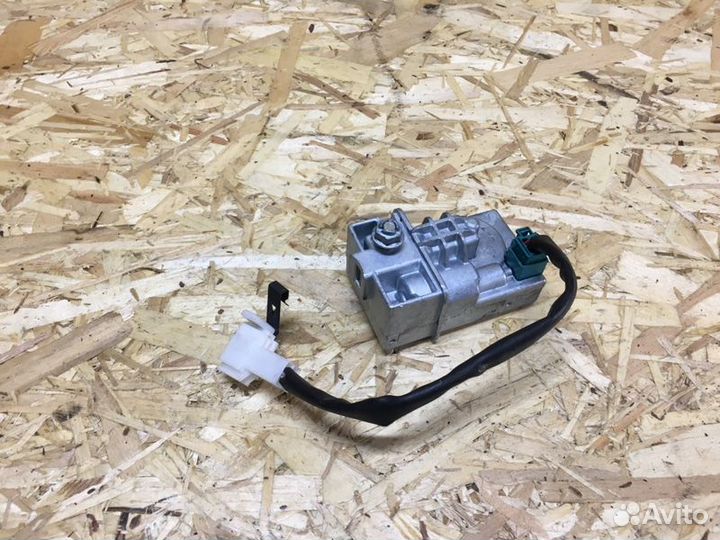 Блокиратор руля Mercedes-Benz W204