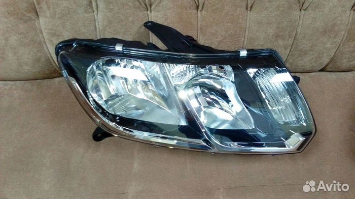 Фара правая левая Рено Логан 2 с 2014 г. в