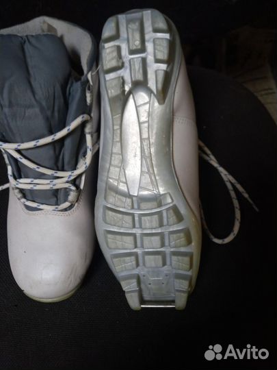Лыжные ботинки 39 NNN