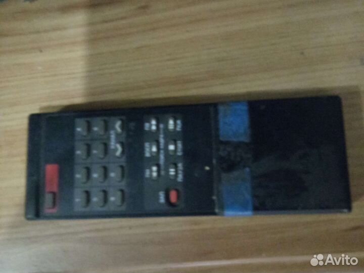 Продам пульт от ведеомагнитофона электроника