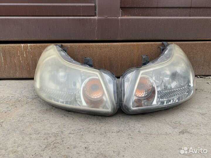 Suzuki SX4 - Фара передняя правая