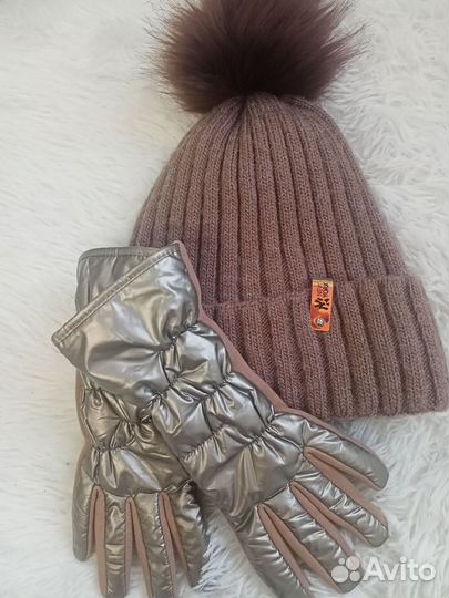 Перчатки и шапка