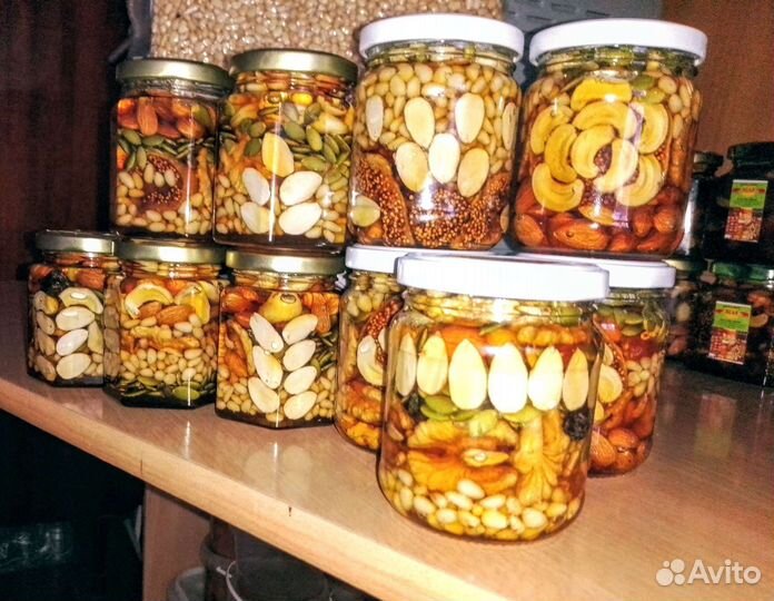 Мед с орехами варенье из шишки
