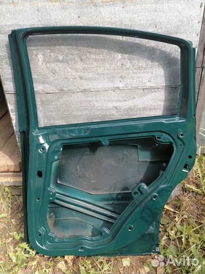 Дверь правая задняя volkswagen пассат в5