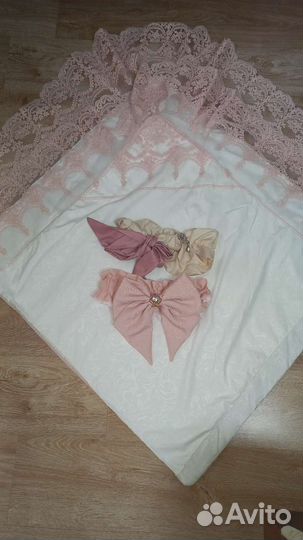 Продаю конверт на выписку для девочки