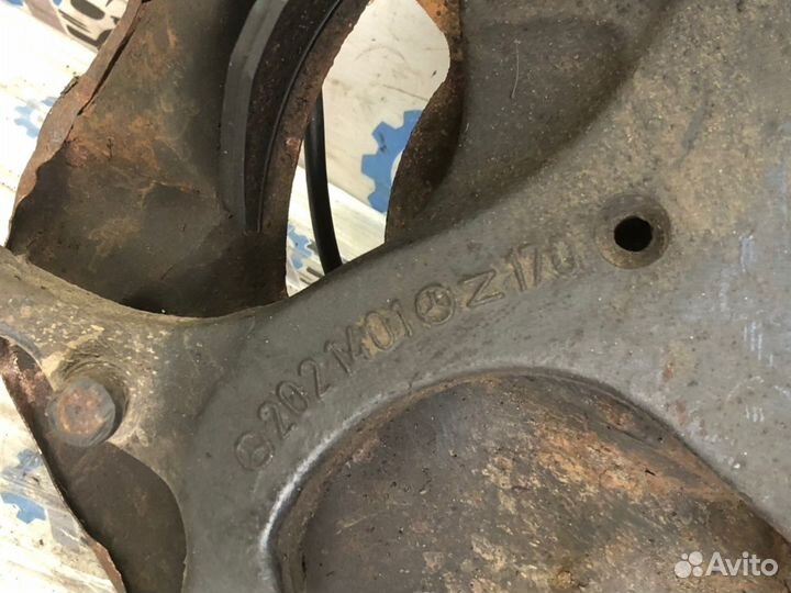 Кулак поворотный + ступица задний Mercedes C-Class