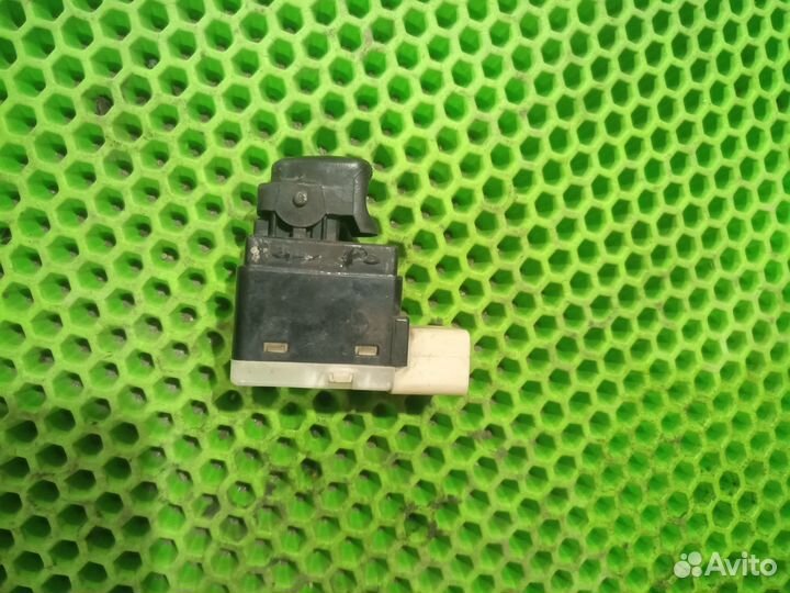 Кнопка стеклоподъемника правая Chevrolet Lanos Zaz