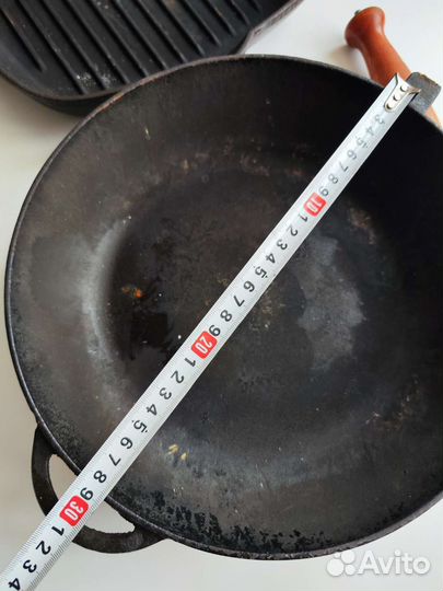 Чугунная сковорода