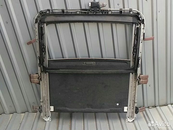 Механизм люка Toyota Land Cruiser 200