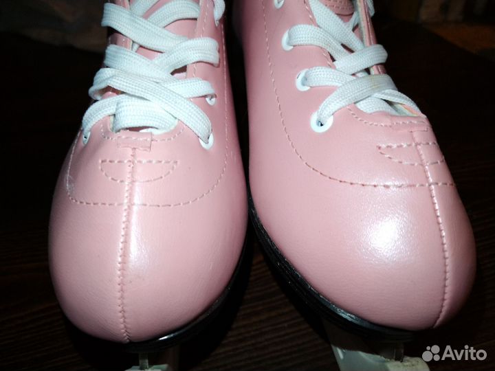 Фигурные коньки новые р.40