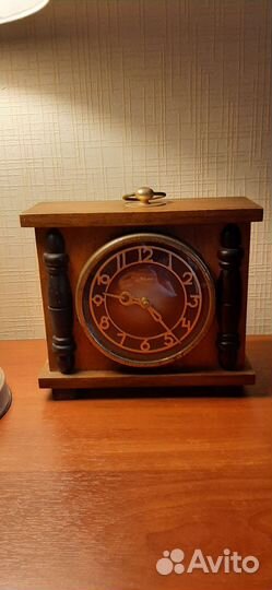 Часы настольные Маяк