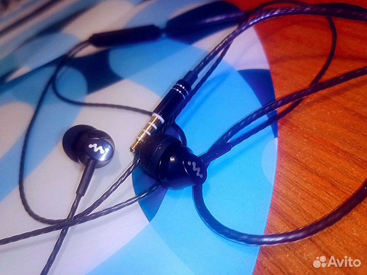 Гарнитура Samsung и Sony