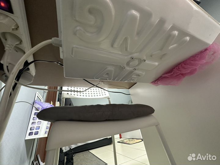 Встроенная вытяжка для маникюра airking