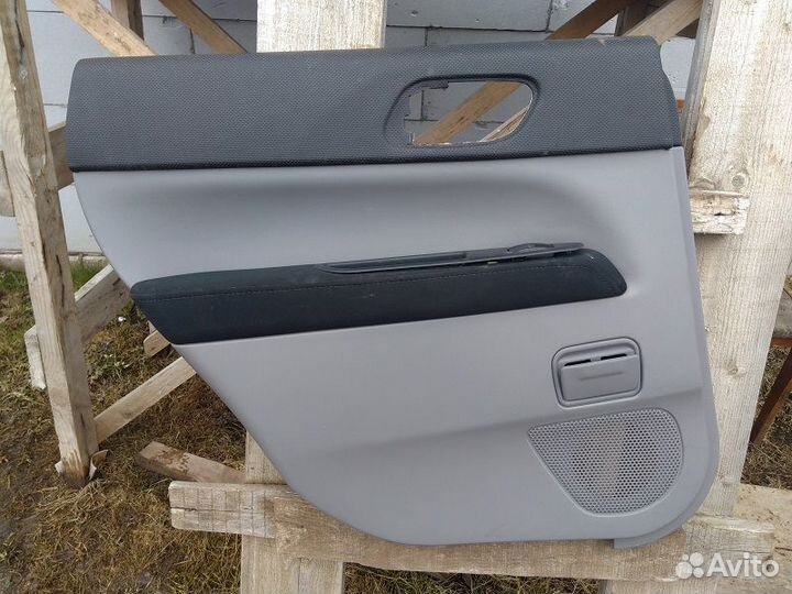 Обшивка карта двери Subaru Forester SG5 2002-2007г