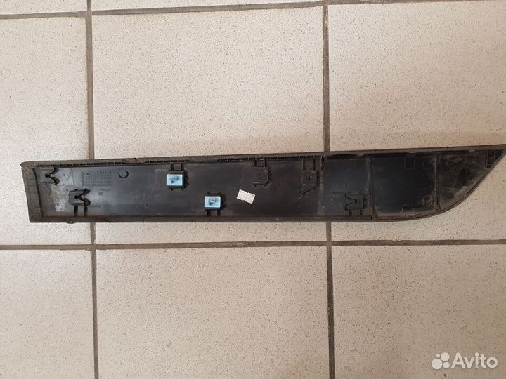 Молдинг двери задней прав. KIA Rio X-Line 2018