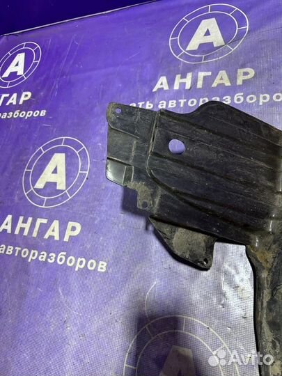 Пыльник двигателя правый Suzuki Sx 4 YA21S M16A