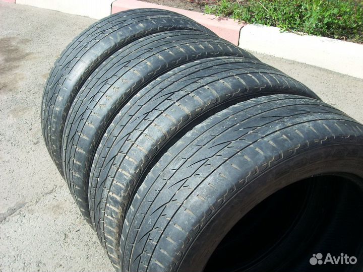 Continental ContiCrossContact UHP 235/55 R19 105V