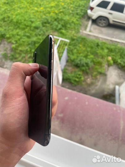 iPhone X, 64 ГБ