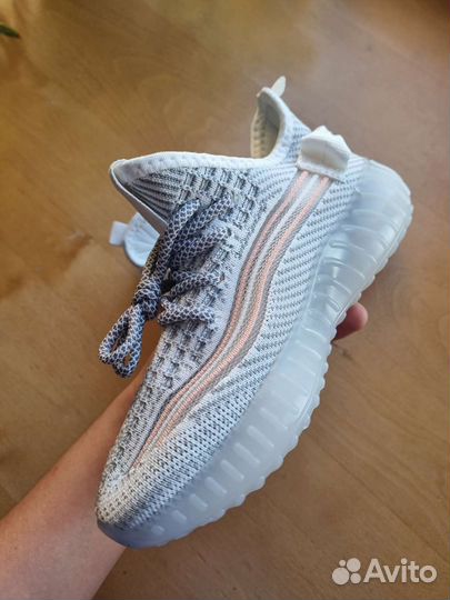 Кроссовки детские yeezy boost