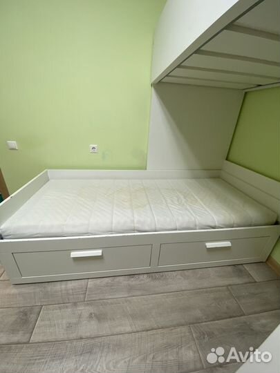 Кровать IKEA brimnes
