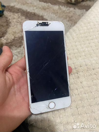 Телефон iPhone 8