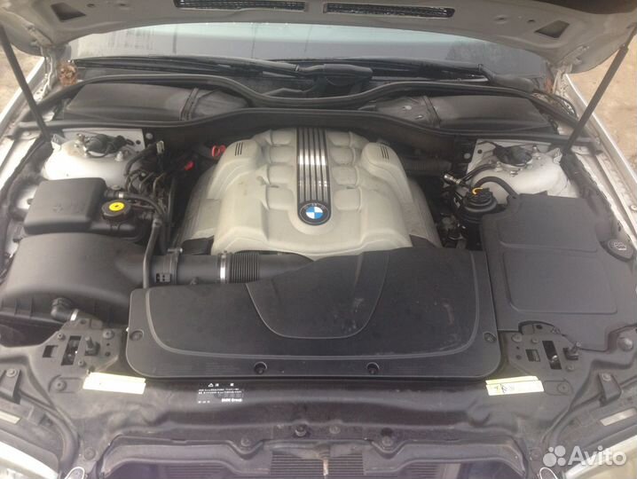 Крышка накладка двс N62 4,4 BMW E65