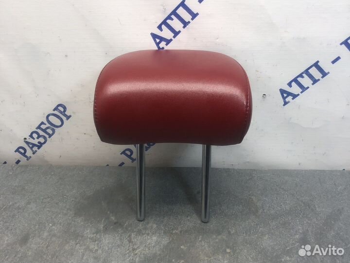 Центральный подголовник Stinger