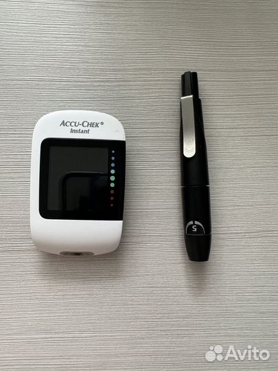 Глюкометр акку чек инстант. Accu-chek instant