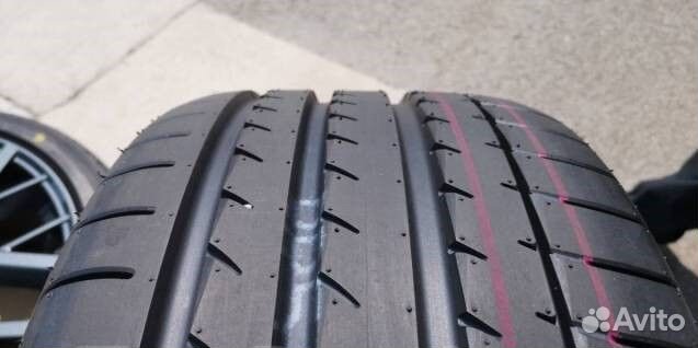 Yokohama Advan Sport V105S 255/40 R18 95Y