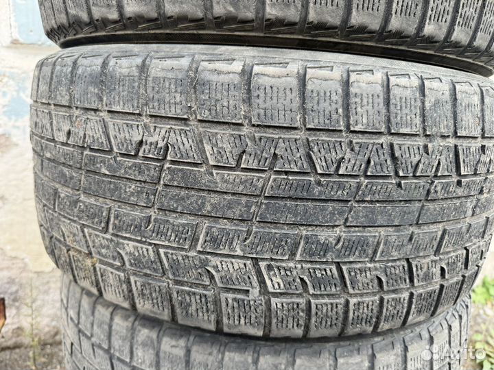 Yokohama Ice Guard IG50 235/45 R17