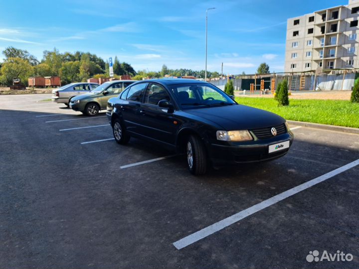 Volkswagen Passat 1.6 МТ, 1997, 243 200 км