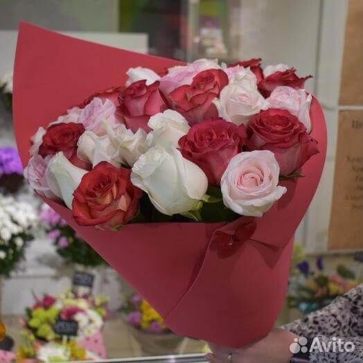 Букет разноцветных роз, Эквадор, 50см 13 шт