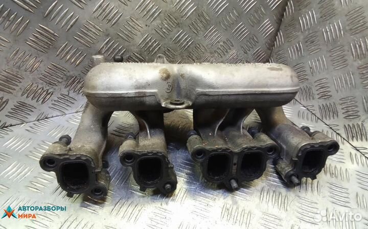 Коллектор впускной Volkswagen Touareg 2004