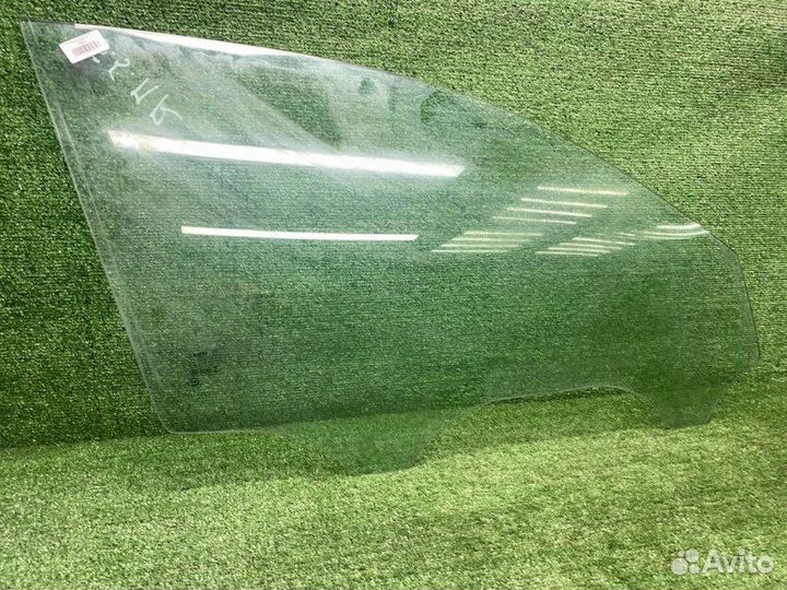 Стекло двери переднее правое Volkswagen Passat B5