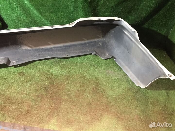 Бампер задний Honda Legend KA9 Белыйцарапины