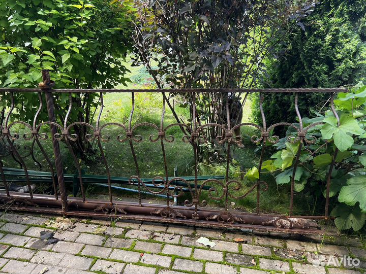 Ограждения балкона металлические