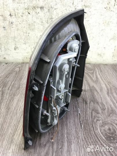 Фонарь задний правый Opel Vectra C хетчбэк 5-ти