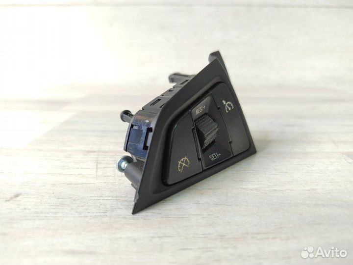 Блок кнопок руля Opel Astra J A16XER 2010