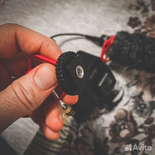 Держатель (крепление) для микрофона boya by-mm1