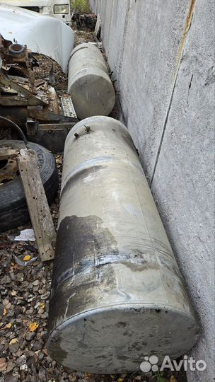 Топливные баки 570л. вольво внл 2003г.в