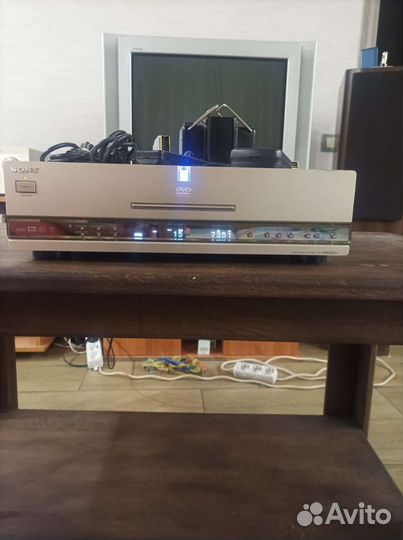 Продаю sony DVP -S 9000 ES CD DVD проигрыватель
