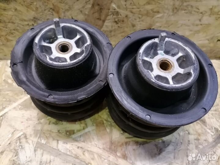 Подушка двигателя Mercedes ML 163 3.2