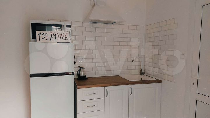 Дом 23 м² на участке 1 сот.