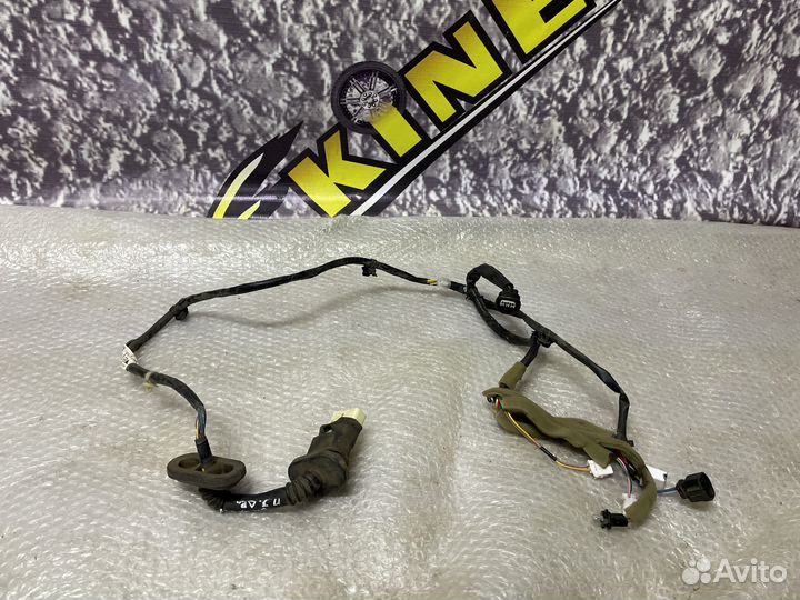 Проводка задней правой двери Pajero 4 Паджеро