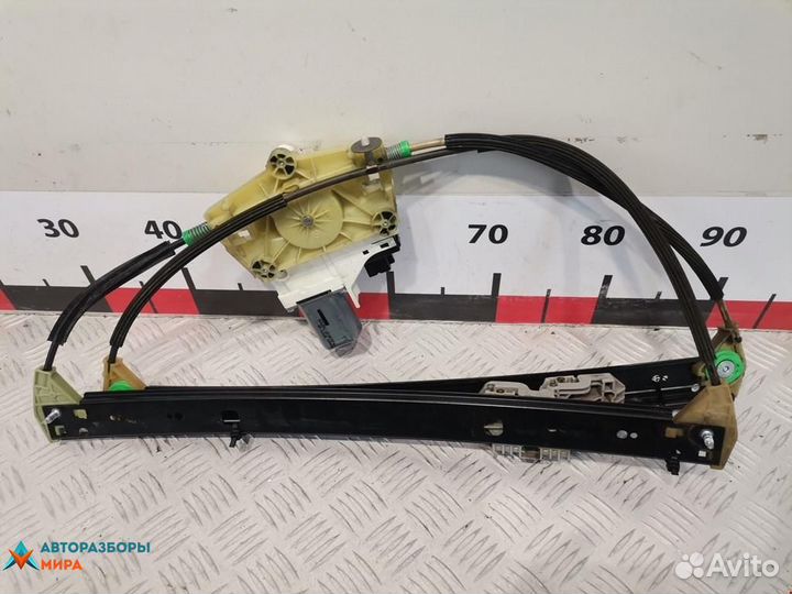 Стеклоподъемник электрический задний правый Audi