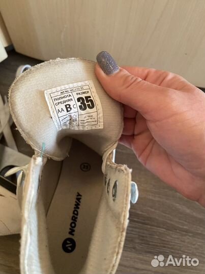 Коньки на девочку размер 35