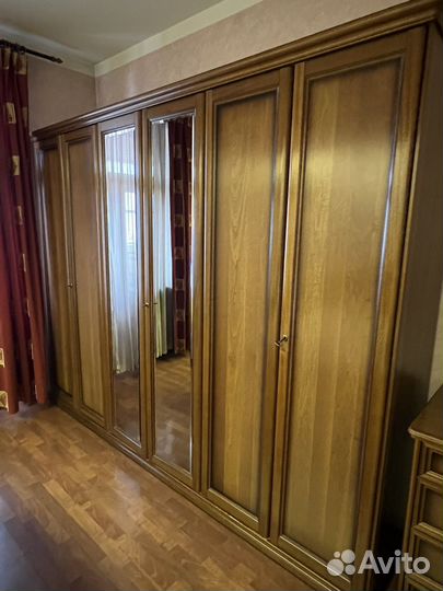 Спальный гарнитур