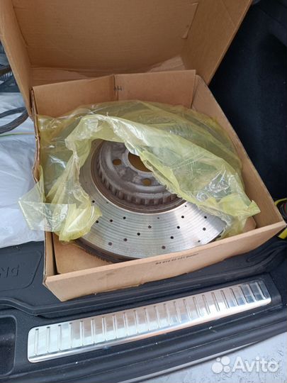 Тормозные передние диски Mercedes бу A0004212312