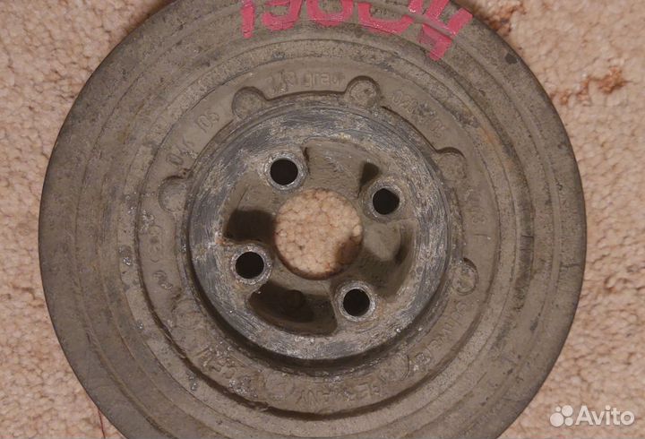 Шкиф коленвала VW Transporter T4